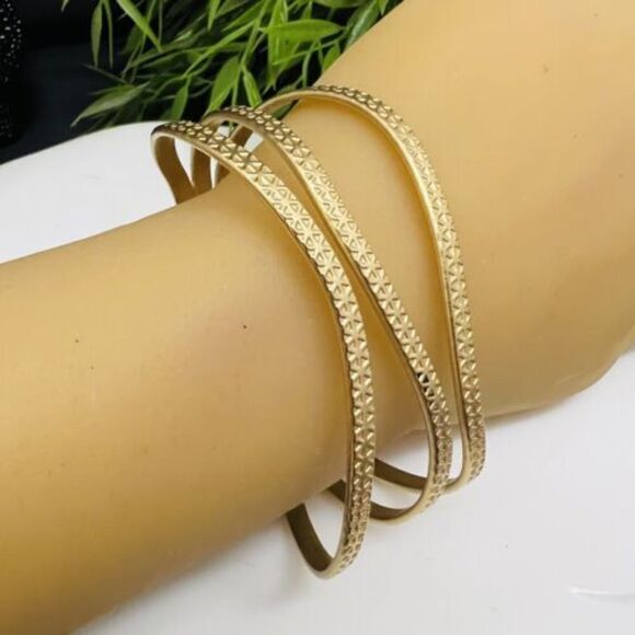 Retired Lia Sophia Brushed Curved Wave Style Open Cuff Bracelet Gold Tone 1114 - Picture 1 of 6